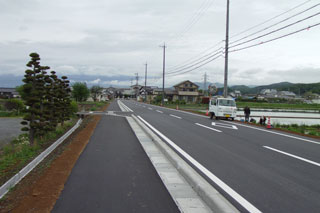２０１１年５月長野工場前の道路工事終了